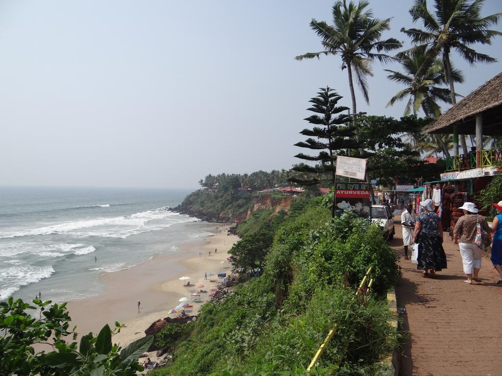 Mk Gardens Surf & Yoga House Hotel Varkala Szoba fotó